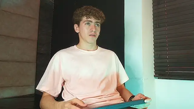 Tyler_Mcrey Chat XXX in diretta