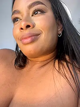 צ'אט XXX בשידור חי של _caroline_jackson_