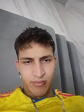 Chatroom XXX en direct de Axel_Romanov