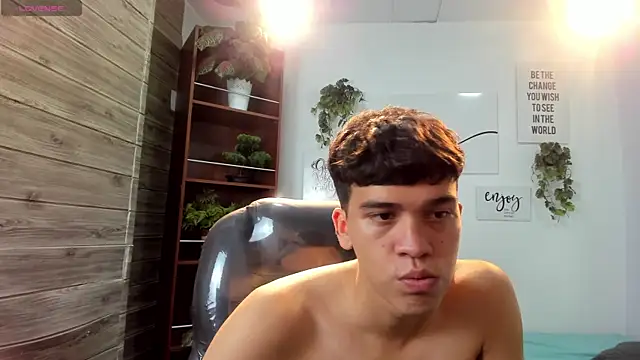 Chat +18 de jac_cox ao vivo