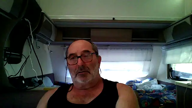 gillou1234 Webcam Show