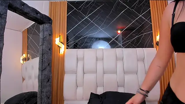 mia89_dl Adlı Modelin Canlı XXX Sohbeti