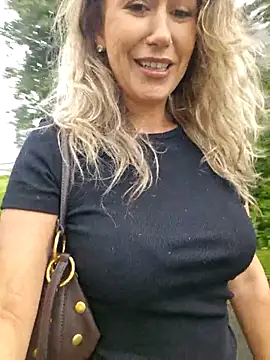CelynaRoss Live XXX-Chat