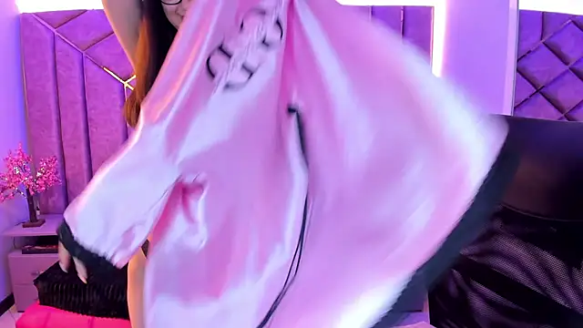 sarah_sweett_'s Live XXX Chat