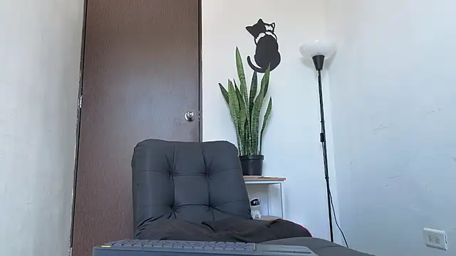 Arteemiiis' Live XXX Chat