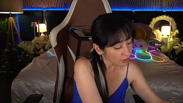 Chatroom XXX en direct de CarolinaaFoxyyy