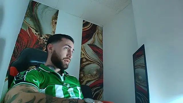 Luke_davis01 Adlı Modelin Canlı XXX Sohbeti