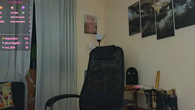 laracroftmansion Chat XXX in diretta