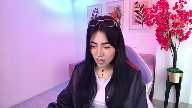 دردشة Rainy_doll الجنسية المباشرة
