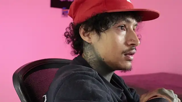 XXX chat uživo modela trieone