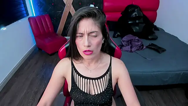 AnnyMilet_ Adlı Modelin Canlı XXX Sohbeti