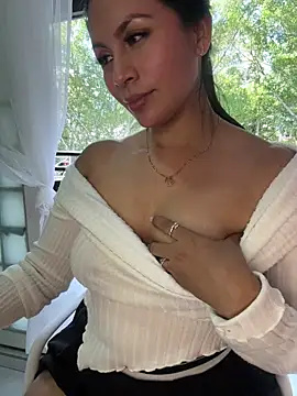 Sofia_Convers Adlı Modelin Canlı XXX Sohbeti