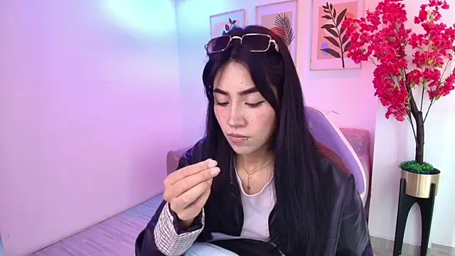 Chat XXX en directo de Rainy_doll