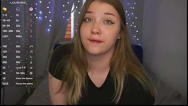 CuteSharloti Chat XXX in diretta