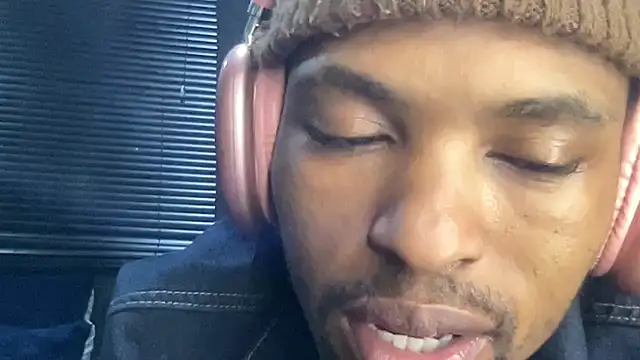 BlueIceCube's Live XXX Chat