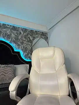 DilanMiller_ Adlı Modelin Canlı XXX Sohbeti