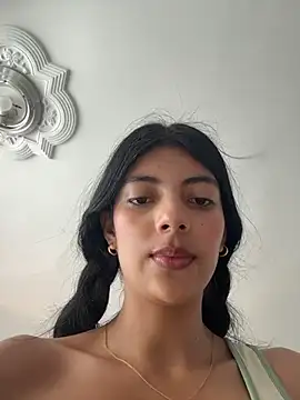 Baby_Niels Adlı Modelin Canlı XXX Sohbeti