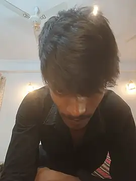 singalguy12 Show in webcam