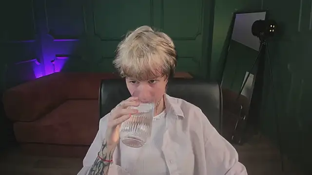 Senpai_Sins Chat XXX live