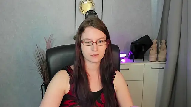Chatroom XXX en direct de emmaxDelight