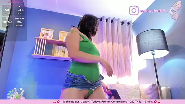 _EmilyJireh_のライブXXXチャット