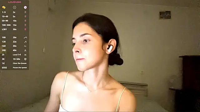 ZulaElden Chat XXX in diretta