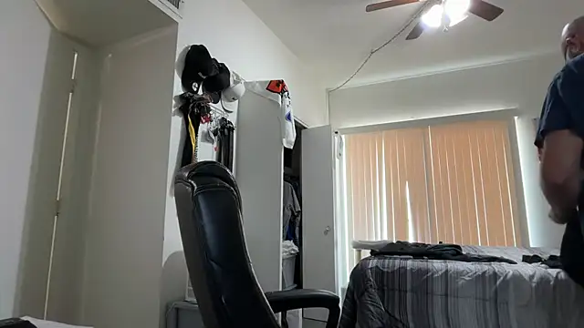 Fuzzyfuzbear Live XXX-chat