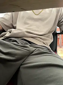 AlphaMasterXxx Chat XXX in diretta