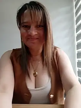 KAREN--03's Live XXX Chat