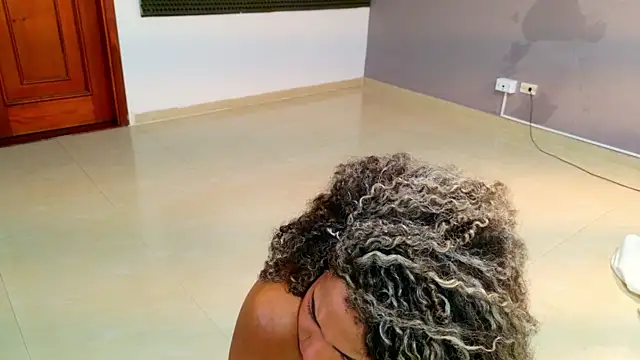 BLACK_ROSSE_1 Chat XXX live