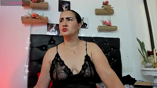 Chat XXX en directo de KyleDoom_