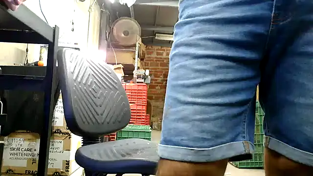 BustedCall webcam show