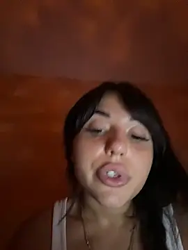 Chat XXX en directo de SilkyMira