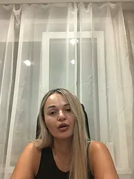 Seralunee Live XXX-chat