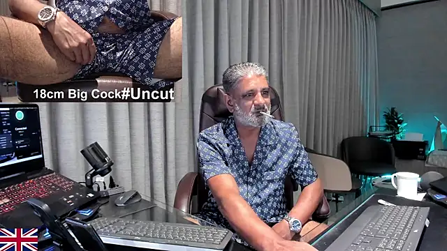 OnlineBossUK Chat XXX in diretta
