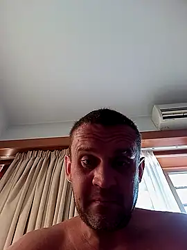 Show modela PeteR1987- na web-kameri