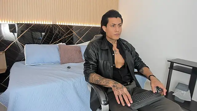Damian_romanoff_'s Live XXX Chat