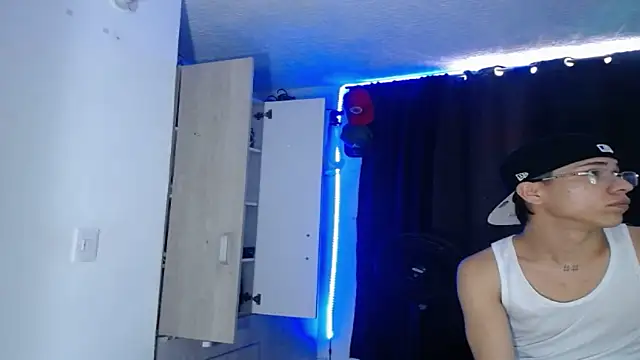 Czat XXX na żywo – Anyelo_miuller99