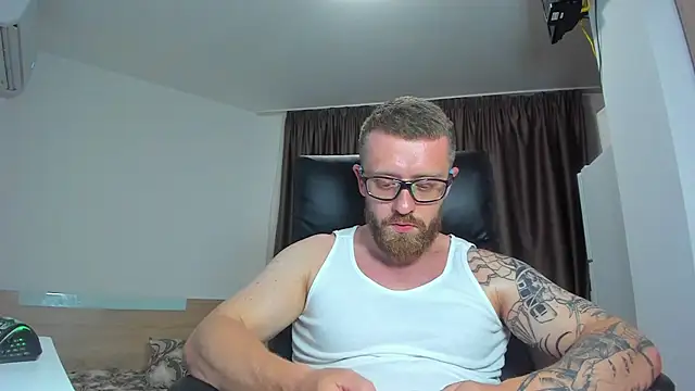 XXX chat uživo modela Findom_guy