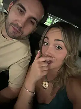 space_couple's Webcam Show