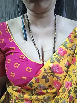 bhuvana_555 Chat XXX in diretta