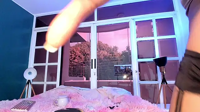 Chatroom XXX en direct de AntonellaRossi