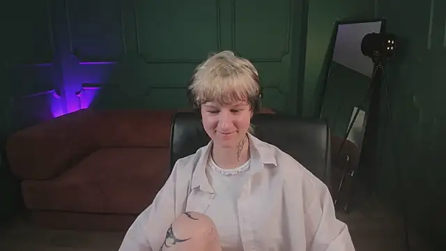 Senpai_Sins Chat XXX in diretta