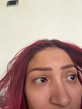 ari_sexy1's Webcam Show