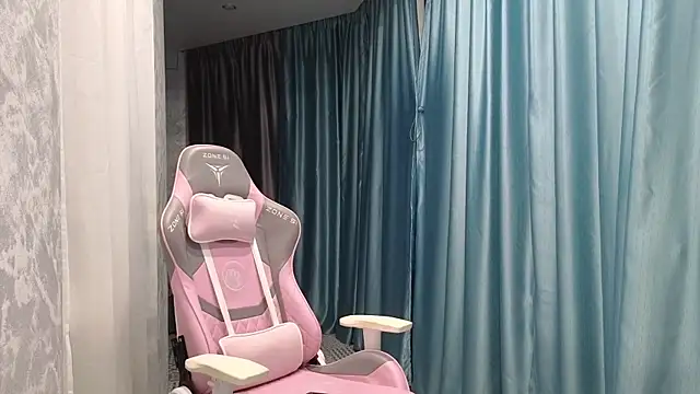 -DIVORA-'s Live XXX Chat