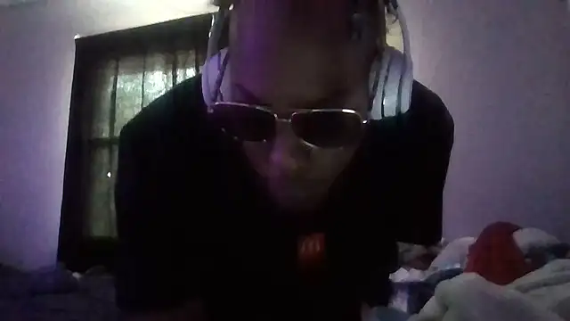 zdaddymm Chat XXX in diretta