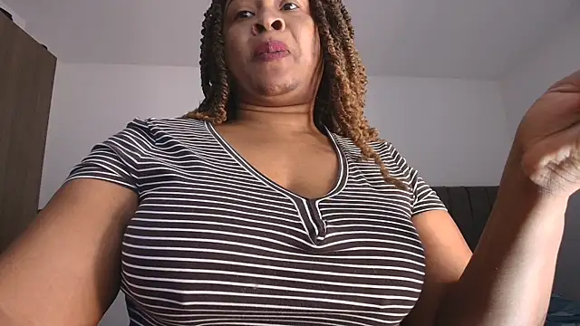 Czat XXX na żywo – luxy_benet