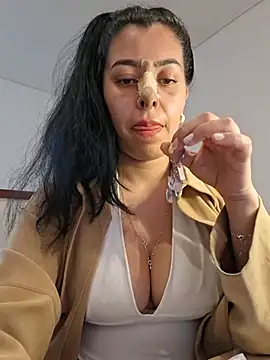 XXX chat uživo modela Luianna
