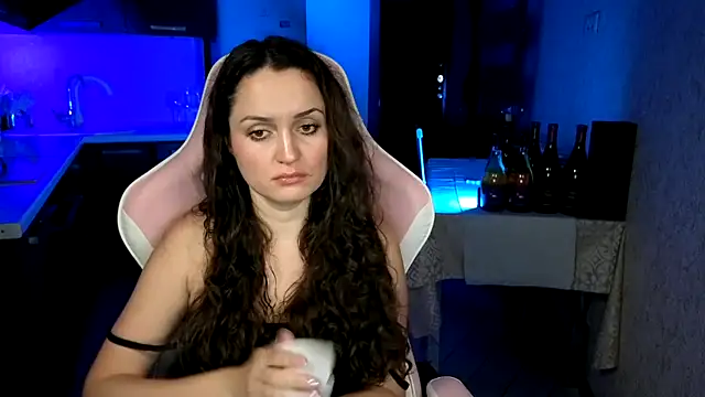 Cerann1 Adlı Modelin Canlı XXX Sohbeti