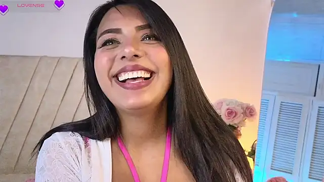 Chat +18 de izzylove_1 ao vivo
